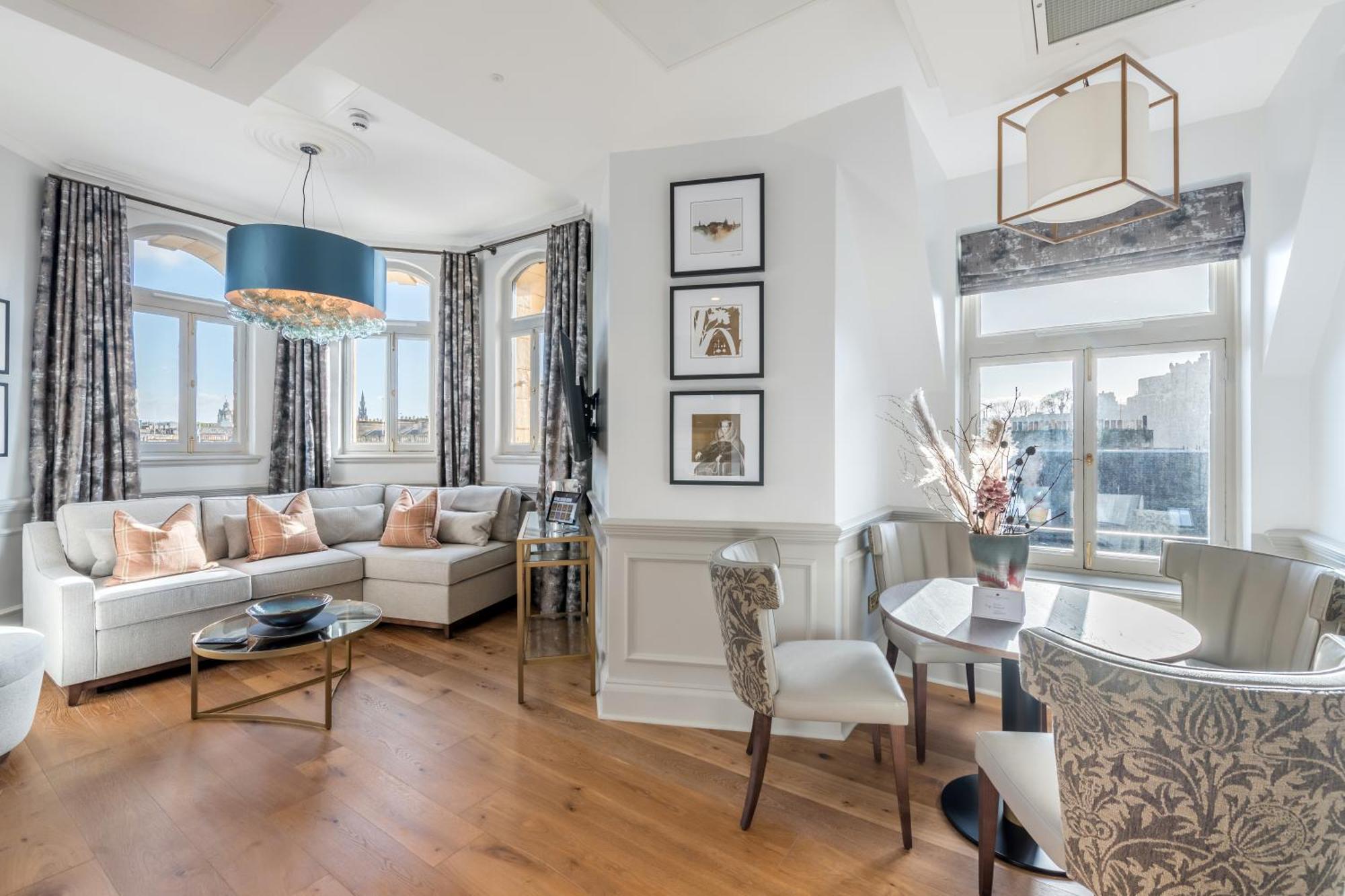 Righ Residences - George Street Édimbourg